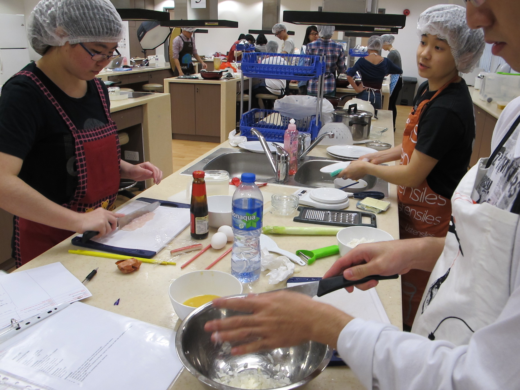 Feeding Hong Kong – Prepare nutritious, simple and low budget cookbook for the needy - Photo - 67