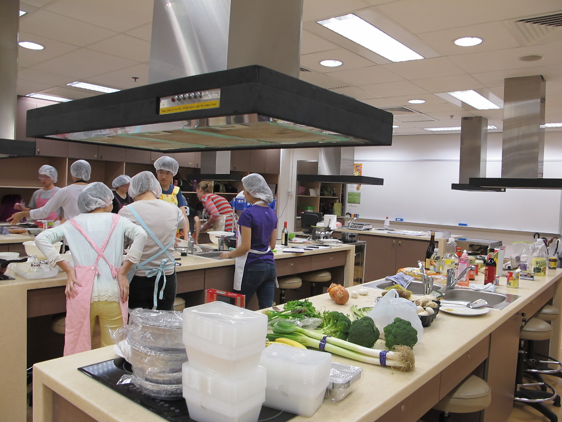 Feeding Hong Kong – Prepare nutritious, simple and low budget cookbook for the needy - Photo - 11