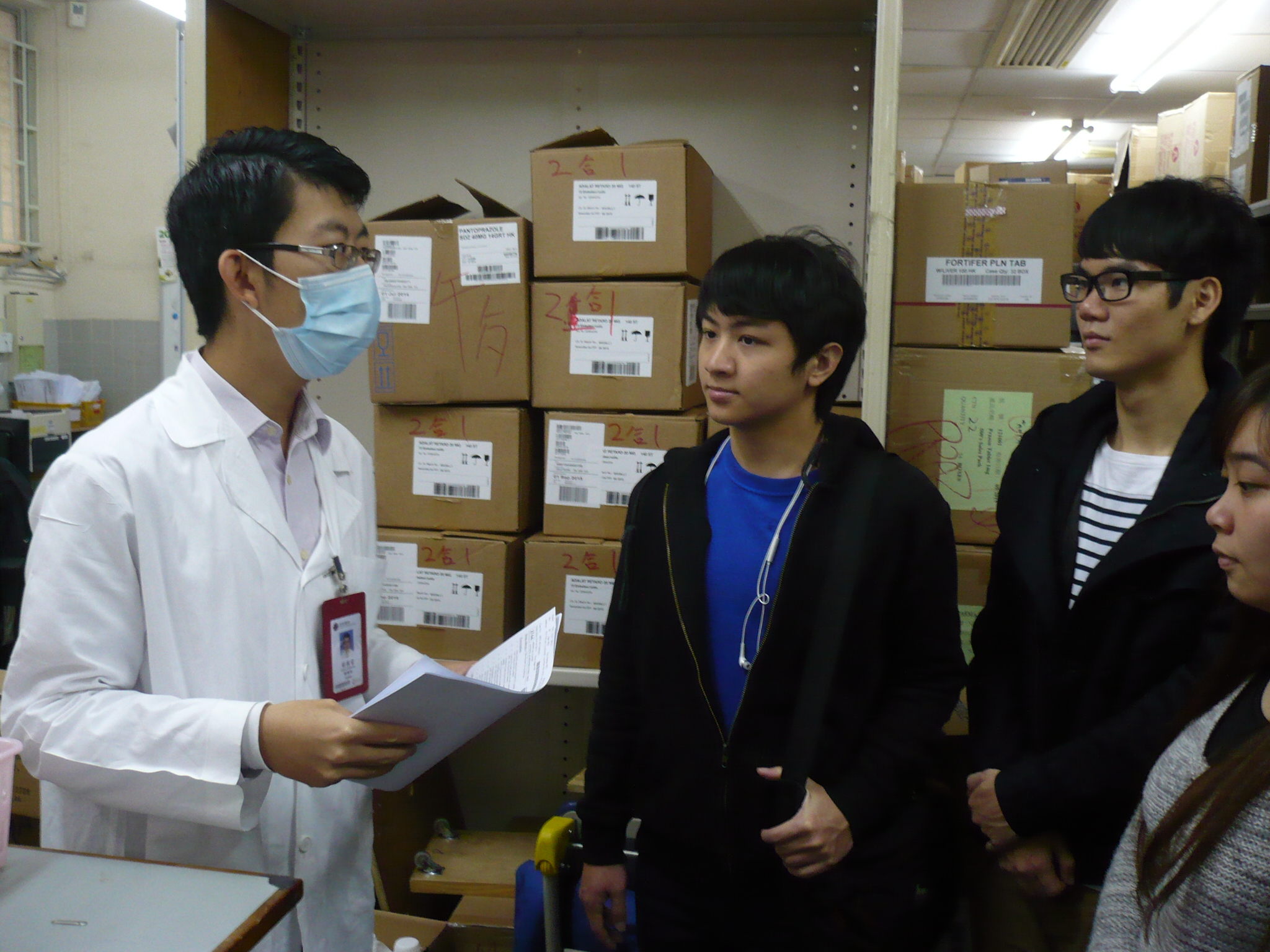 Visit to the Pharmacy Department of Caritas Medical Centre - Photo - 15