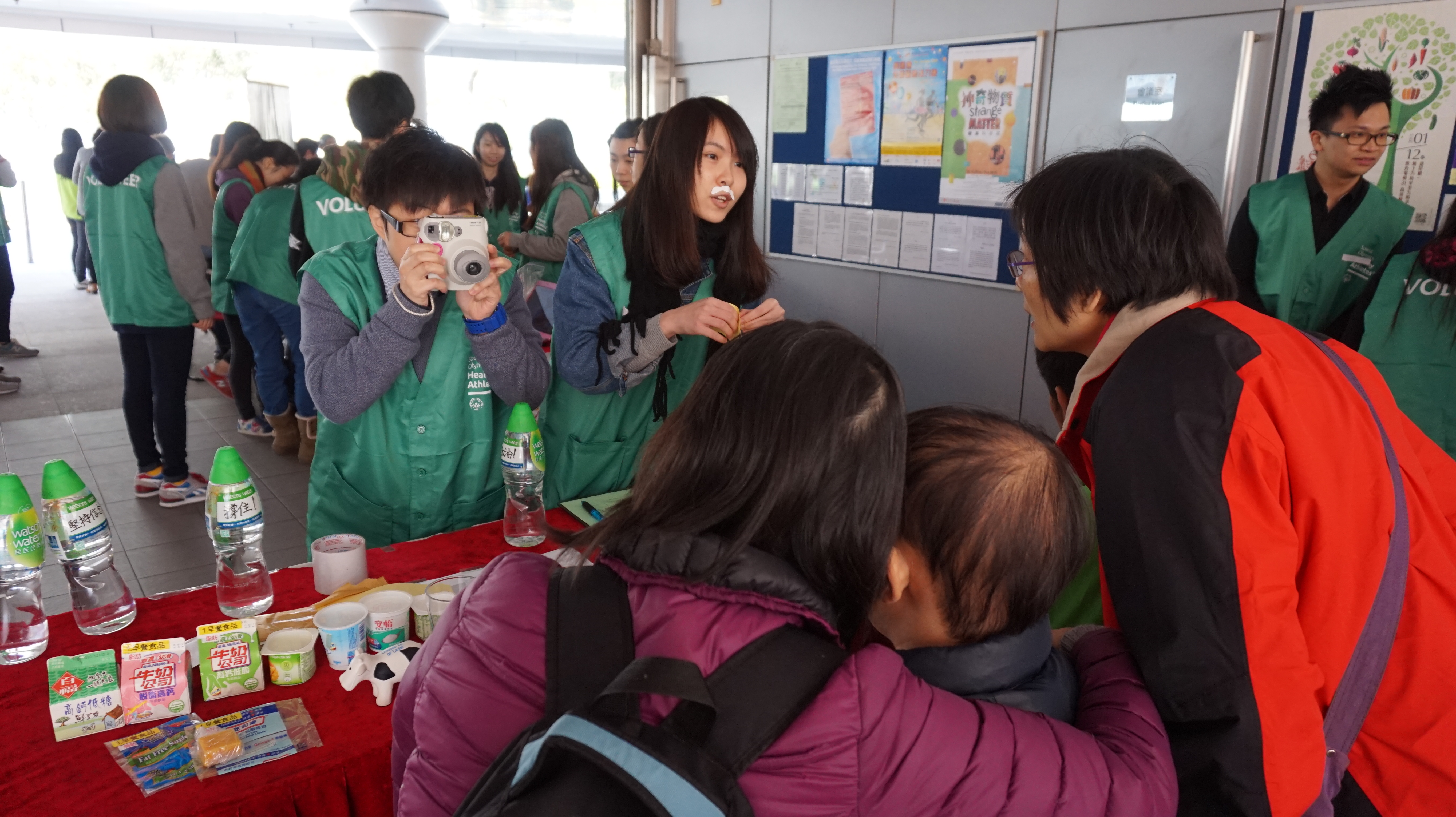 Volunteering in the Hong Kong Special Olympic Healthy Athletes Programme, Health Promotion - Photo - 11