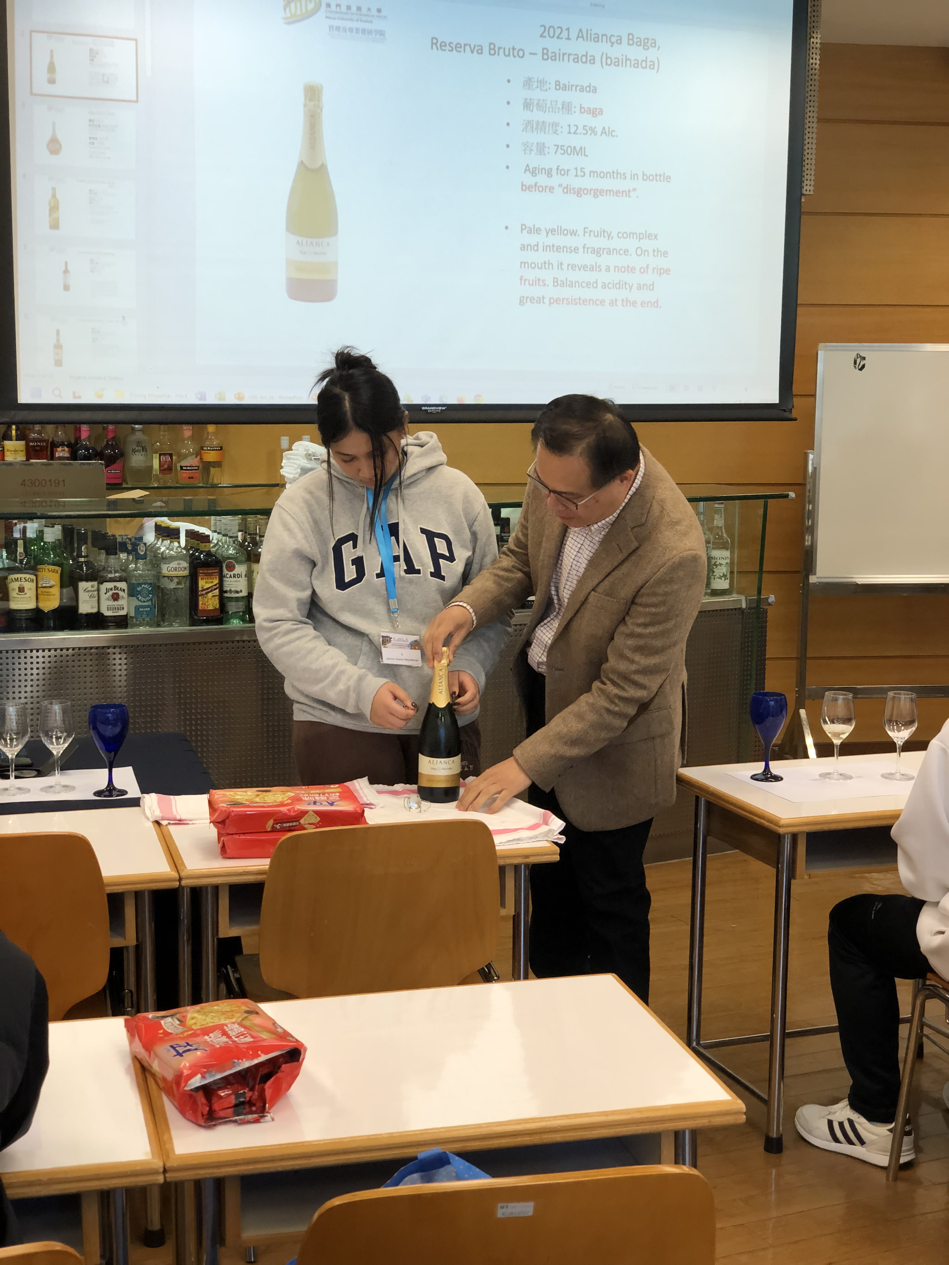 HPSHCC 酒店、旅遊及款待澳門及珠海遊學團