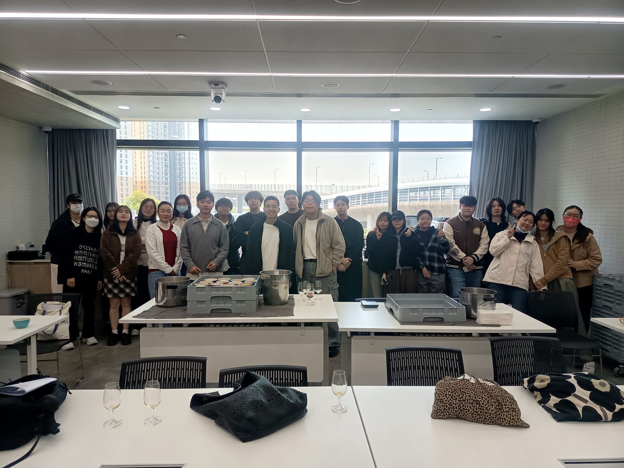 旅遊及酒店管理高級文憑學生參加咖啡拉花工作坊 - Photo - 3