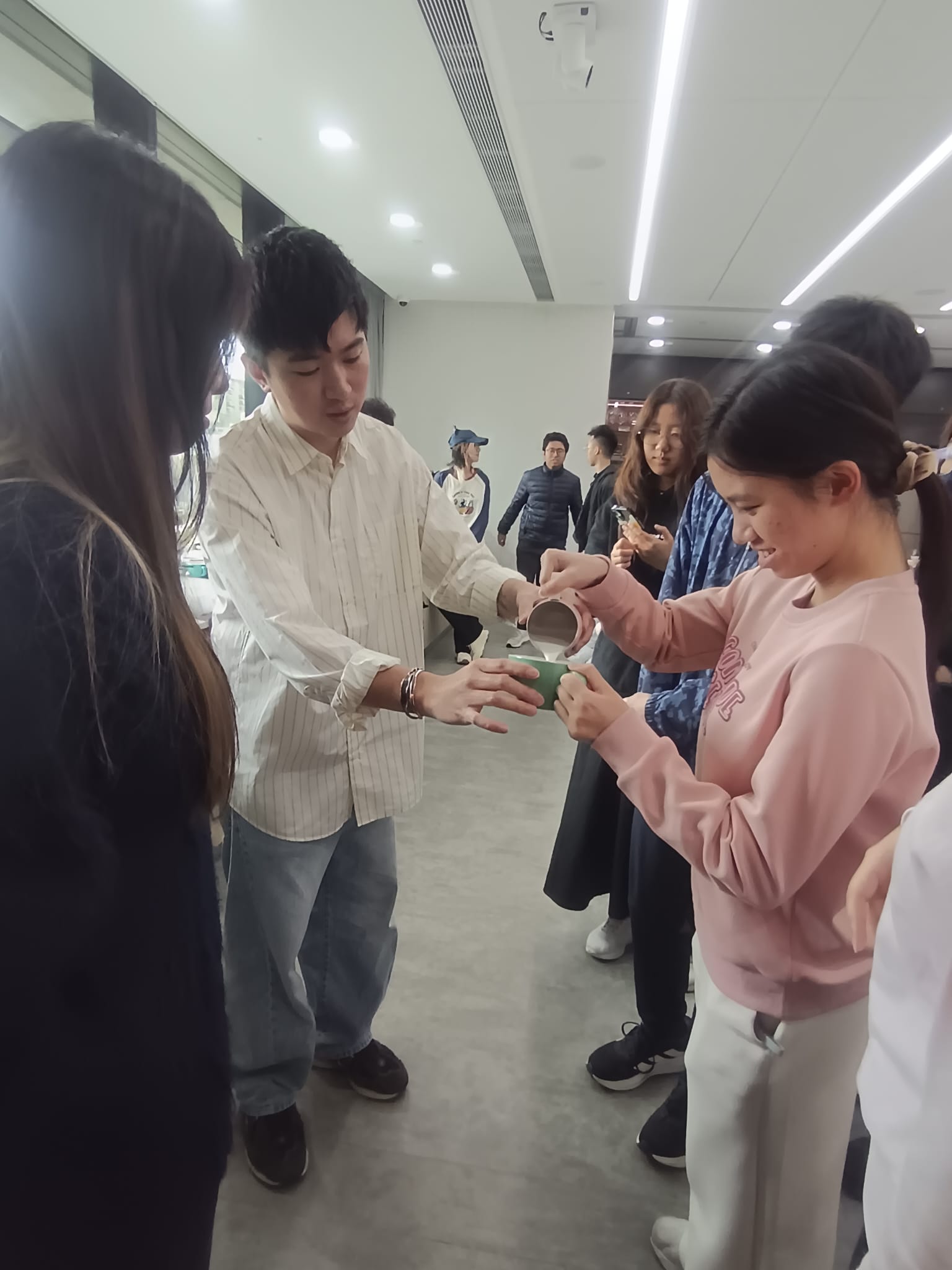 旅遊及酒店管理高級文憑學生參加咖啡拉花工作坊 - Photo - 9